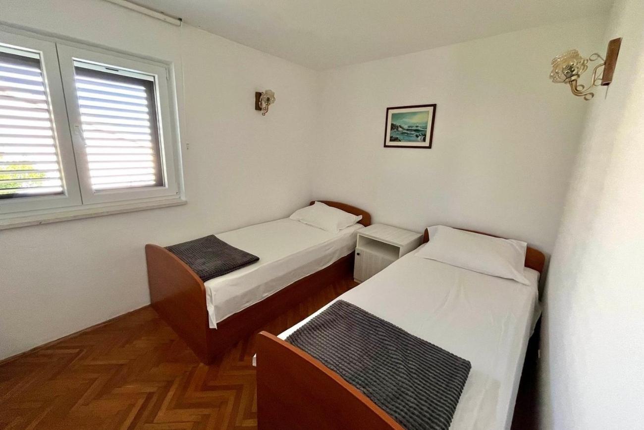 Apartments By The Sea Maslinica, Solta - 774 Grohote Δωμάτιο φωτογραφία