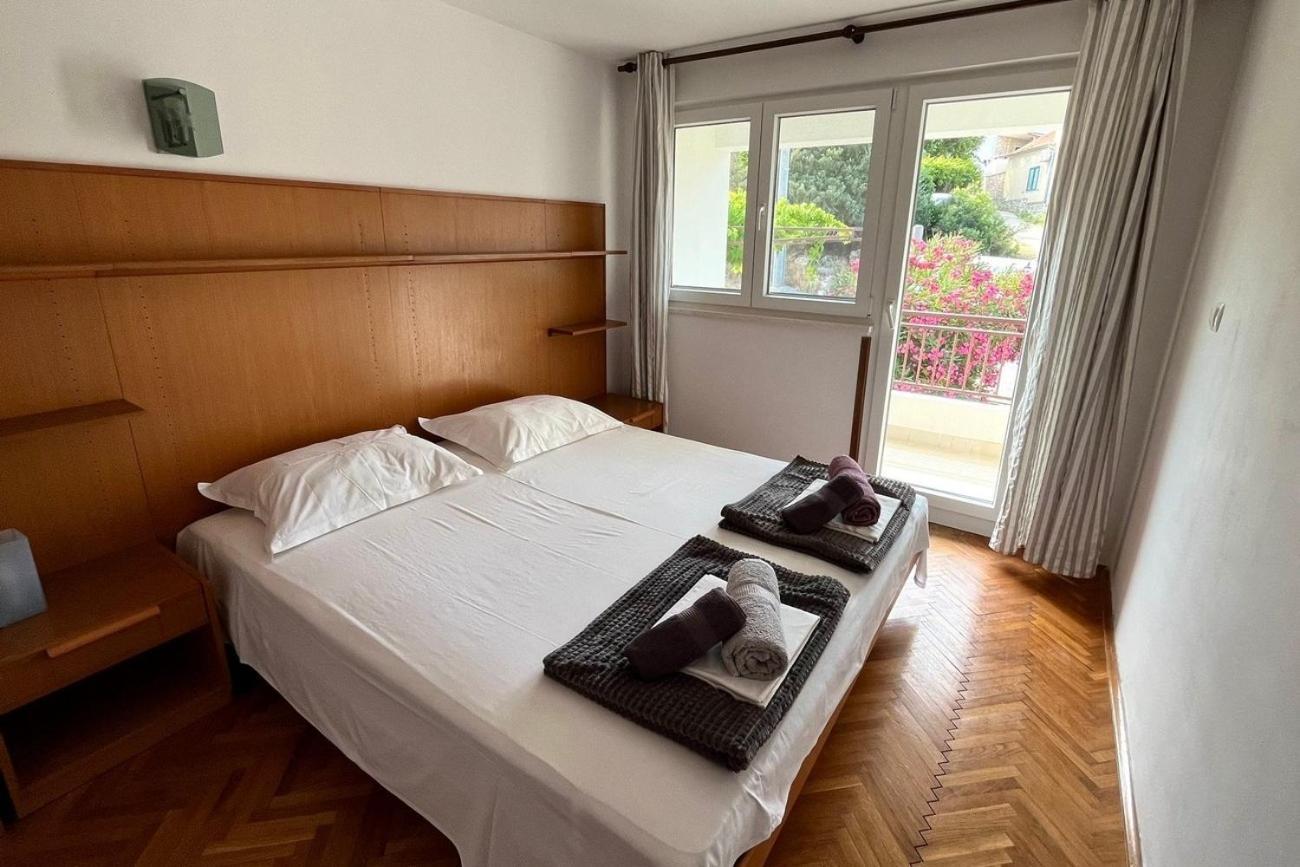 Apartments By The Sea Maslinica, Solta - 774 Grohote Εξωτερικό φωτογραφία