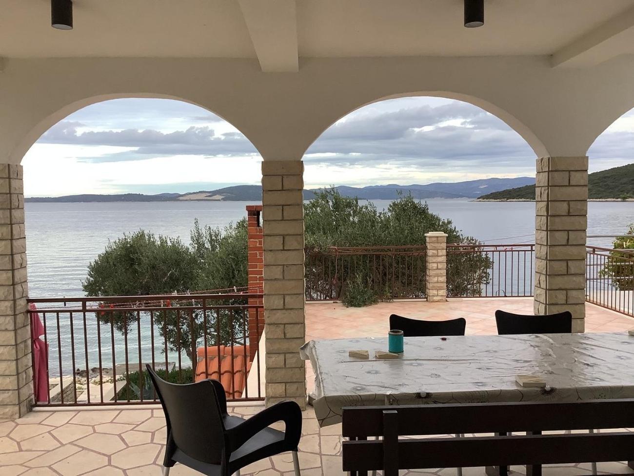 Apartments By The Sea Maslinica, Solta - 774 Grohote Εξωτερικό φωτογραφία